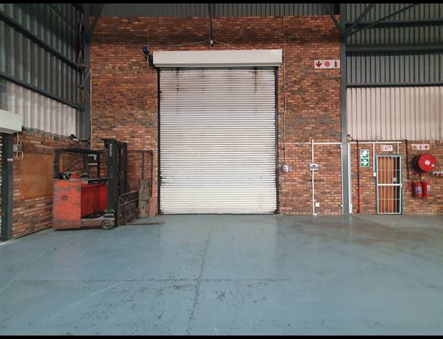 2,805M² WAREHOUSE FOR SALE IN ORMONDE
